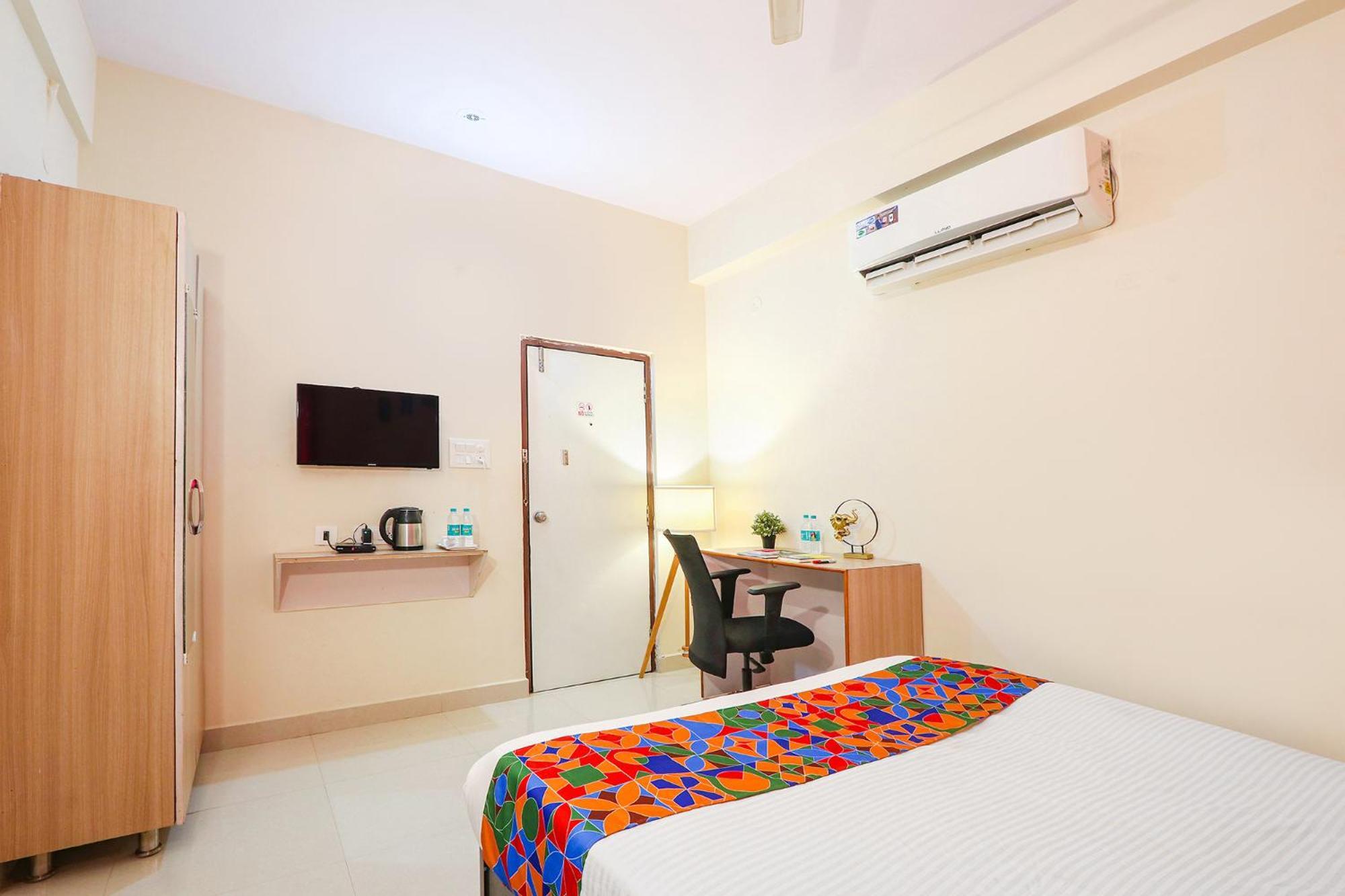 แฟ็บโฮเต็ล ไพรม์ 2 Hotel ไฮเดอราบัด ภายนอก รูปภาพ